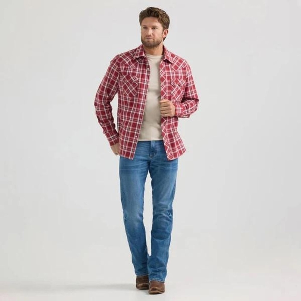 Wrangler pearl snap flannel button up.